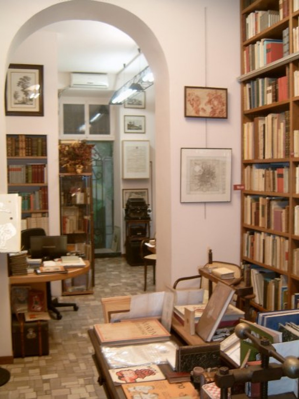 Il Muro di Tessa Libreria antiquaria e Studio bibliografico